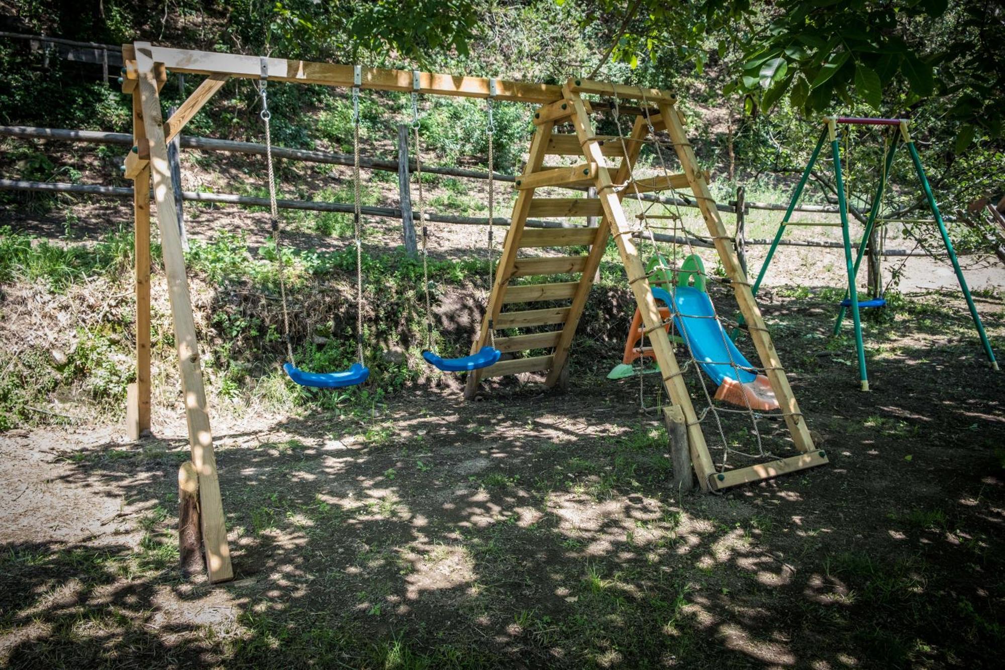 Azienda Agricola Biologica La Cardellina Tolfa Esterno foto